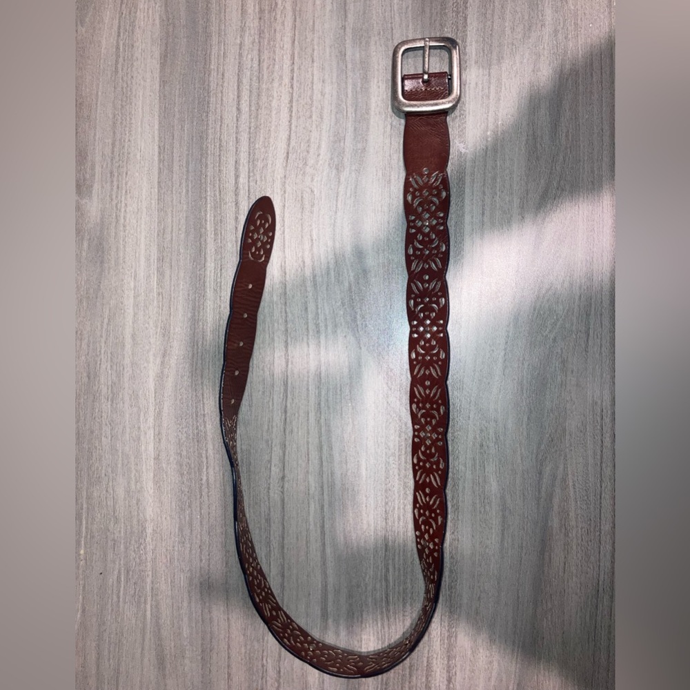 Reversible brown/black belt.